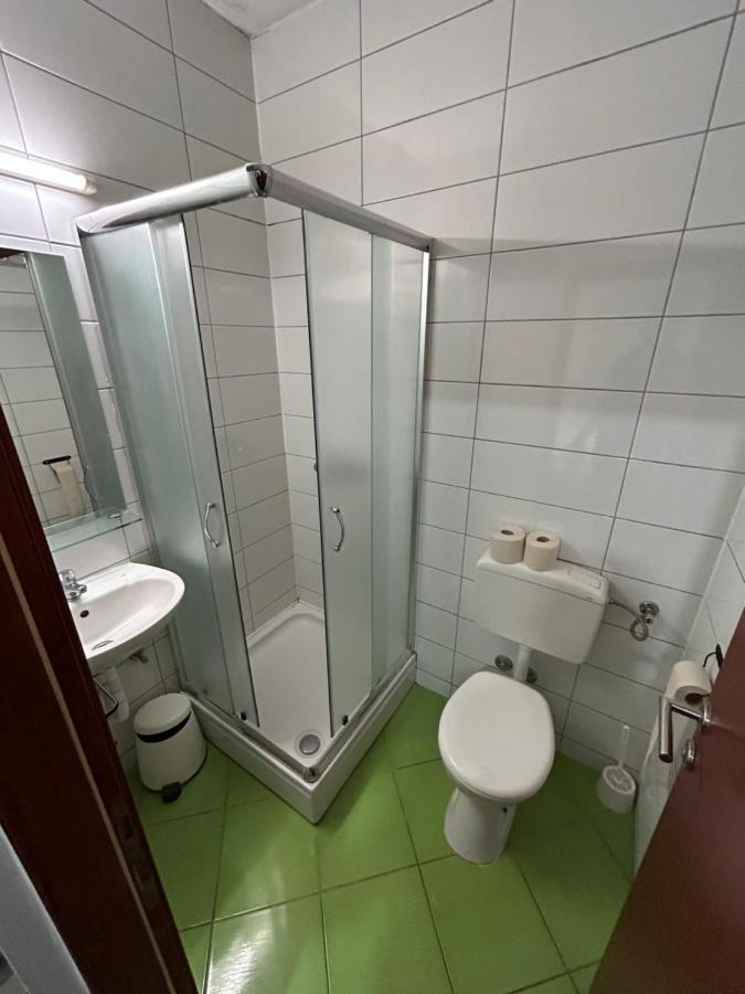 Sobe Zimmer Frei Pozega Exterior foto