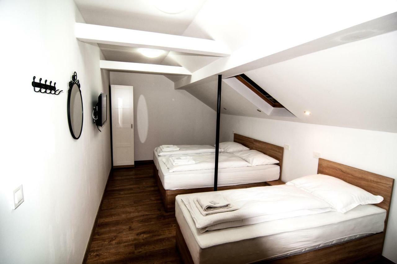 Sobe Zimmer Frei Pozega Exterior foto